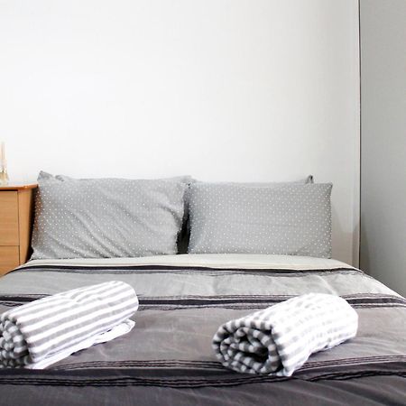 Large Studio Garden Flat On Golders Green Road London Exterior photo